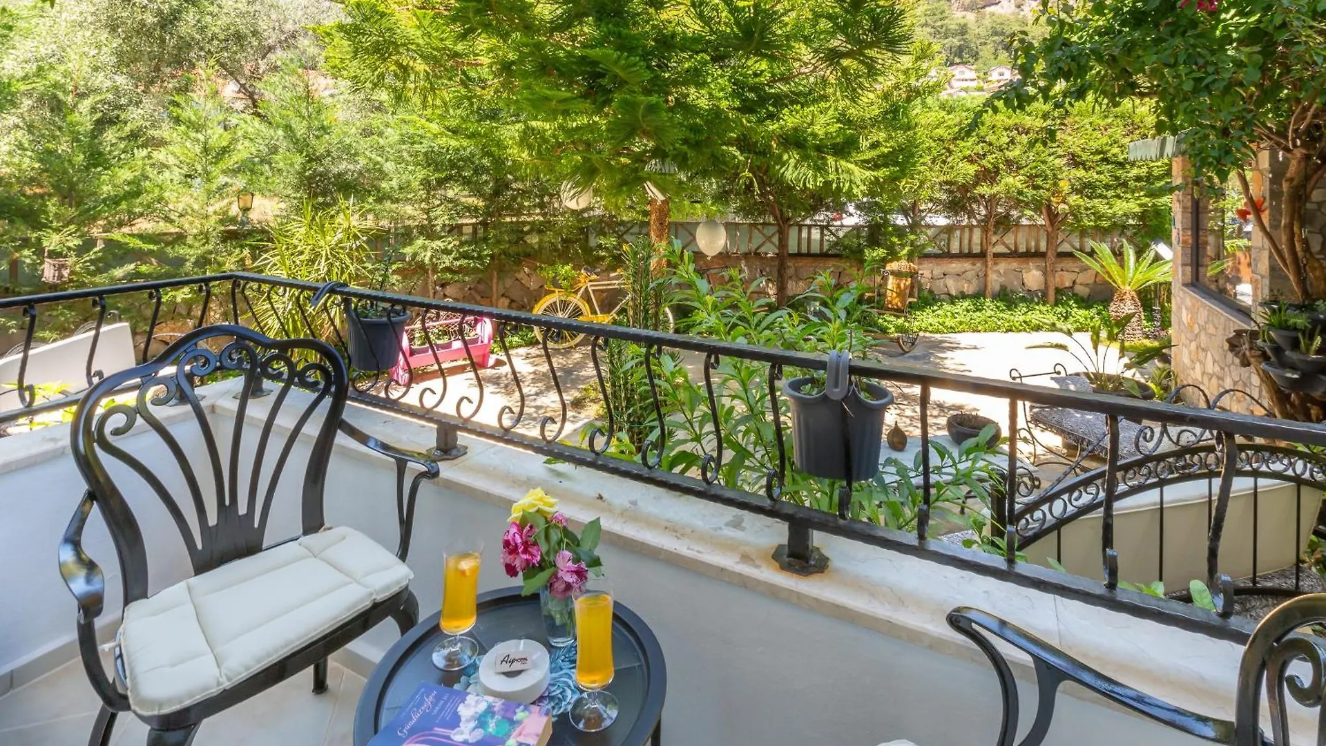 Ay Hotel Goecek Bed and Breakfast